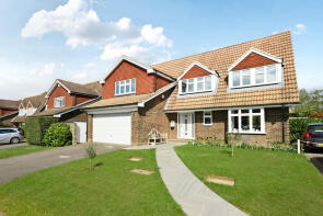 14 Rhovanion, Park Green, Leatherhead KT23 3NL