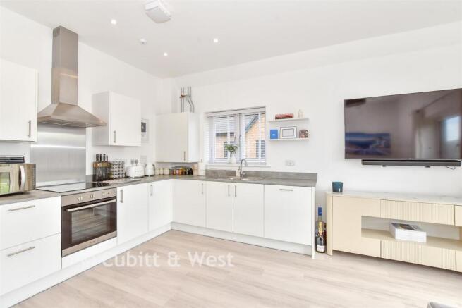 Lounge/Kitchen