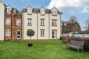 23, Willow Court, Ackender Road, Alton GU34 1JW