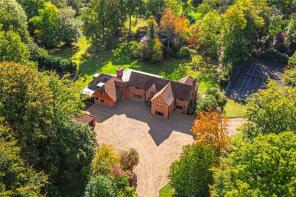 Thunderdell, Ringshall Road, Ringshall, Berkhamsted HP4 1LU