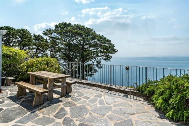 Front Patio & Sea