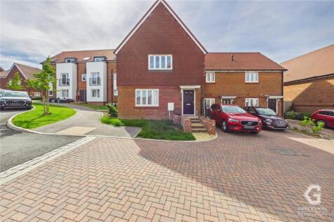 Bewlands Drive, East Grinstead, West Sussex, RH19