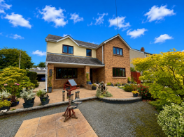 Cae Glas, Heol Y Bryn, Llanybydder SA40 9YH