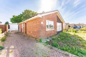 27, Acacia Avenue, Thetford IP25 7AR