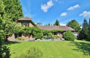Spindleberry, Coggins Mill Lane, Mayfield TN20 6UT
