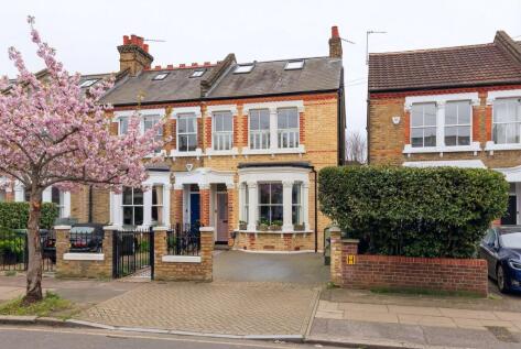 Effingham Road, London, SE12