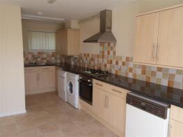 13, Stoneyfield, Edenbridge TN8 6DE