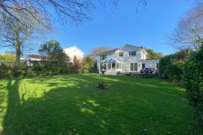 Little Tregonna, Tregonna Hill, Little Petherick, Wadebridge PL27 7QT