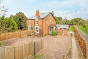 2, Moorcroft, Whitchurch Road, Rowton, Chester CH3 6AR