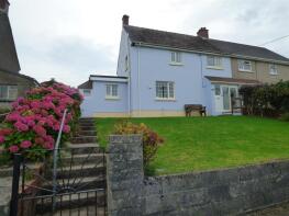4, Heol Dyddgen, Crwbin, Kidwelly SA17 5DG