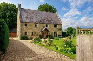 Malin House, Halse Road, Brackley NN13 6DY