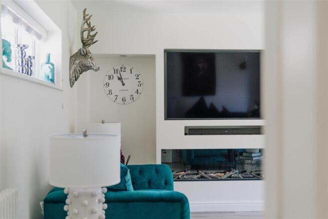 Living Room-4.jpg