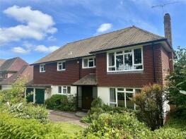 4, The Fairway, Rowland's Castle PO9 6AQ
