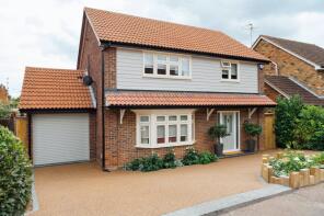 3, Meadow Close, Knebworth SG3 6TD