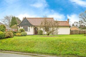 Glenrose, The Street, Felthorpe NR10 4DG