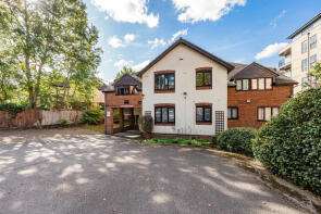 Flat 9, 1 St Andrews Court, Upton Park, Slough SL1 2DA