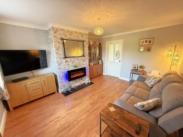 LIVING ROOM 1