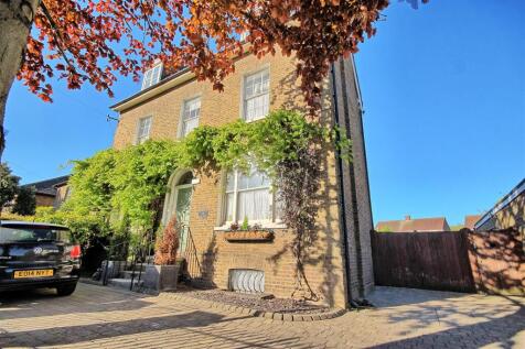 Ware Road - Hoddesdon