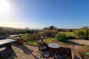 7, Headlands View Avenue, Woolacombe EX34 7HA