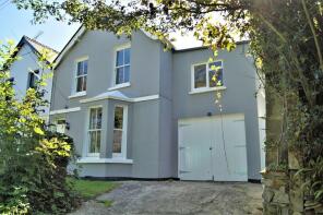 Cassis, Road Past Skylark Inn, Yelverton PL20 6JB