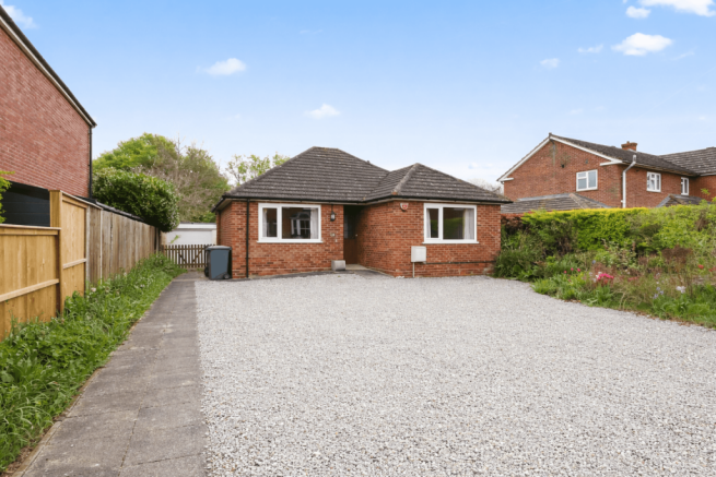 2 Bedroom Detached Bungalow for Sale