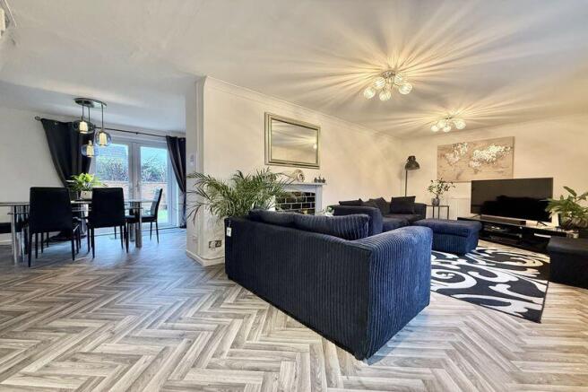 Lounge to Dining