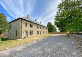 2, The Garth, Orchard Lane, Harrogate HG3 3DX