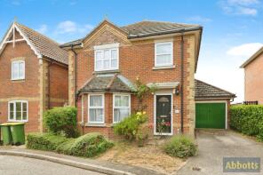 22, Wheatfields, Rochford SS4 2BT