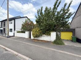 Brookside Bungalow, Bute Terrace, Aberdare CF44 9SG