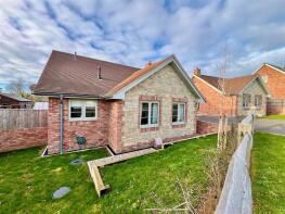 13, William Fox Avenue, Brighstone, Newport PO30 4EN