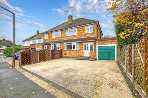 1, The Chase, Brentwood CM13 3QT