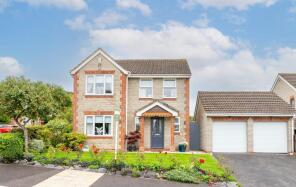 12, Farthing Combe, Axbridge BS26 2DR