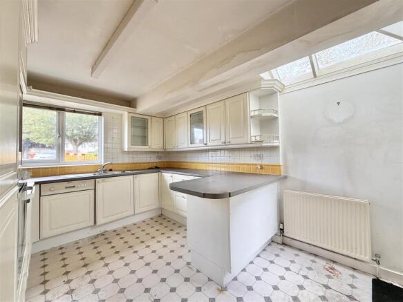 Kitchen_.jpg
