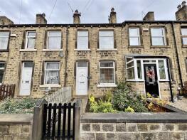 73, Senior Street, Moldgreen, Huddersfield HD5 8BW