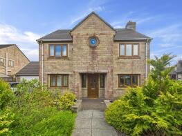 9, The Meadows, Buxton SK17 8DU