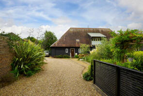 5, Peene Farm, Newington Road, Folkestone CT18 8BA