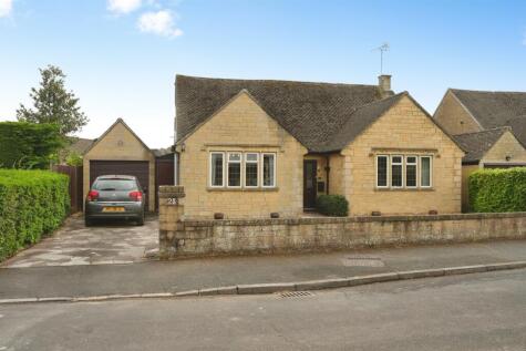 Park Crescent, Frenchay, BRISTOL