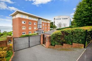 3, 10 Sussex View, Luccombe Road, Shanklin PO37 6RQ