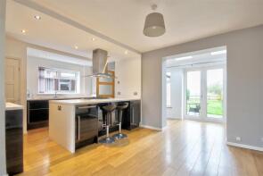16, Lutterworth Road, Leicester LE8 5UT