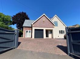 27, Hayes End, South Petherton TA13 5AG