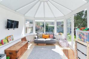 10, Oak Road, Chippenham SN14 0XJ
