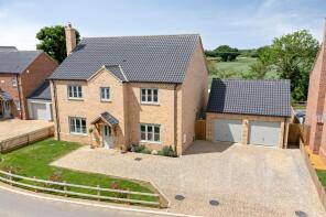 2, Thornberry Grove, Spooner Row NR18 9UL