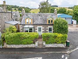 Hollybank, Church Brae, Glenfarg PH2 9NL