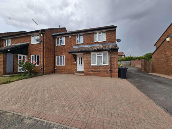 Large family 4 Bedroom for Rent