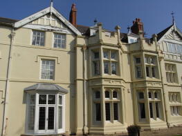 Flat 10, Haseley Hall, Birmingham Road, Warwick CV35 7HF
