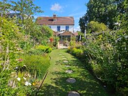 8, Town Hill, Lingfield RH7 6AG