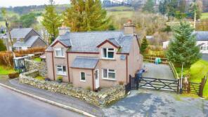 Refail Bach, Ffordd Lon Gefn, Betws-y-coed LL24 0NS