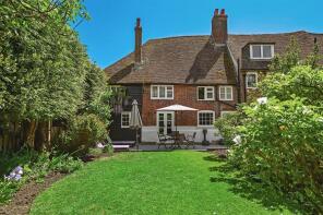 8, Landgate Square, Rye TN31 7LL