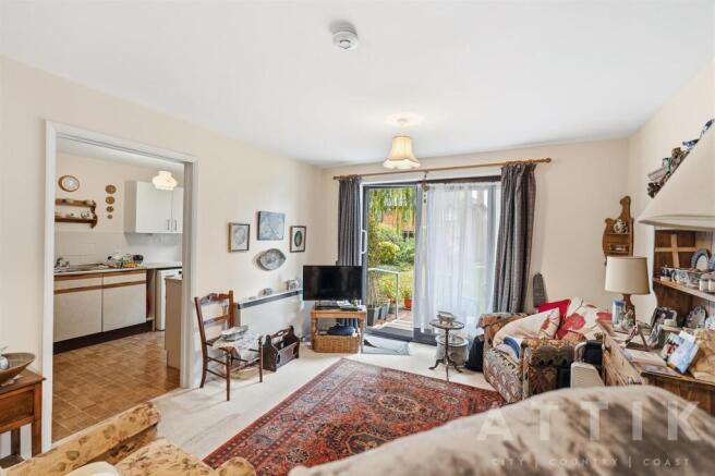 02 Livingroom 1.jpg