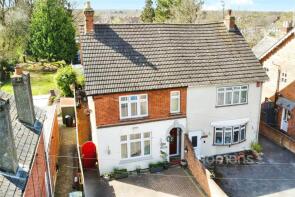 362 Lily Villa, Yorktown Road, College Town, Sandhurst GU47 0PU